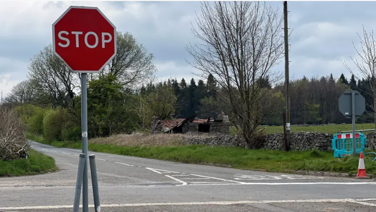 Image shows the B3135/B3134 intersection with a very obvious stop sign