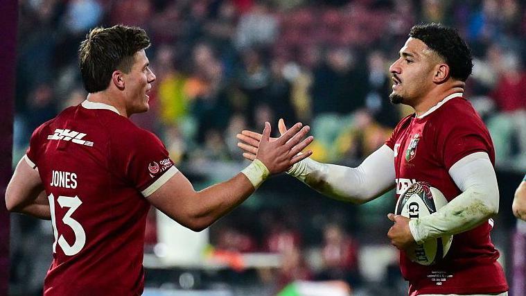 Huw Jones and Sione Tuipulotu