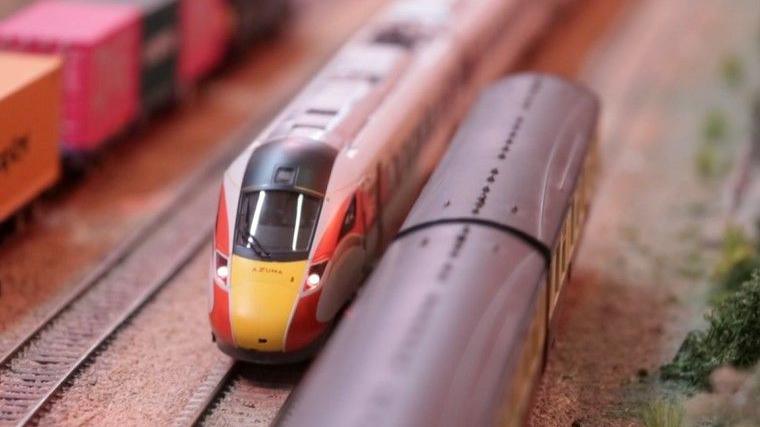 An LNER Azuma model train on the railway 