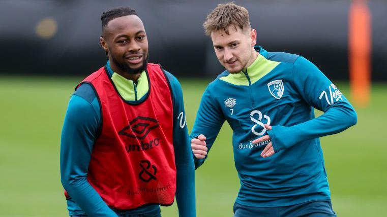 Antoine Semenyo and David Brooks during a Bournemouth training session in March 2025