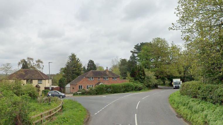 Streetview of the junction of Croft Hill Road, Thurlaston Lane and Huncote Road, a semi-rural road with two houses next to the road