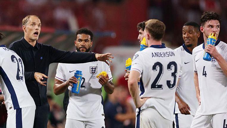 Thomas Tuchel gives instructions to England's players