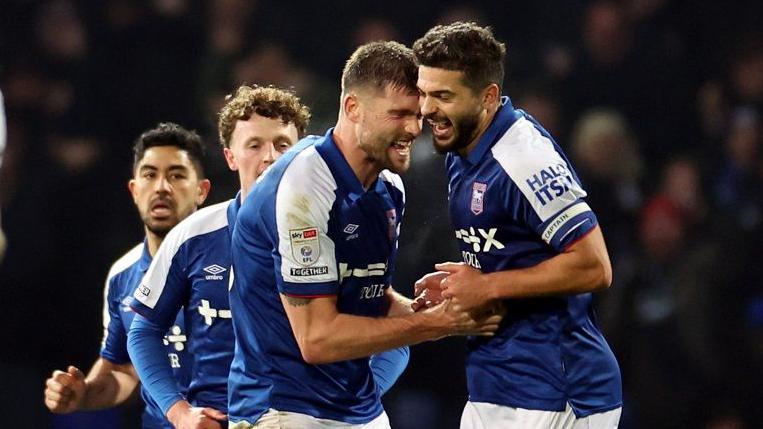 Sam Morsy scores for Ipswich