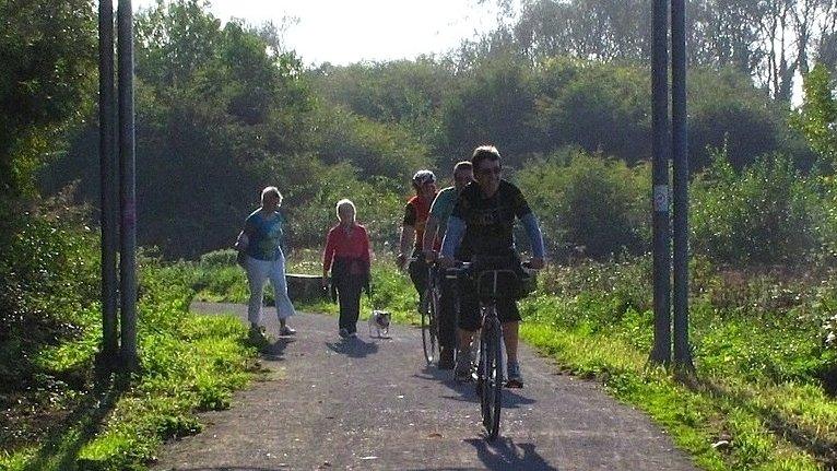 Strawberry Line cycle path