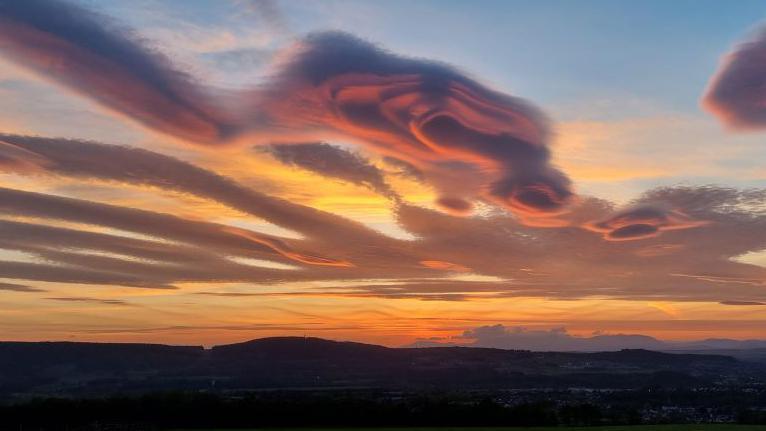 Lenticular clouds