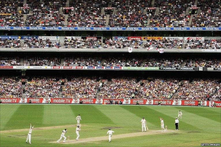 Shane Warne's 700th Test wicket
