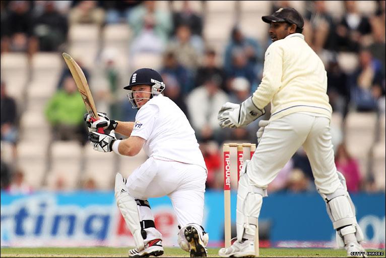 Ian Bell passed his century just after the lunch interval