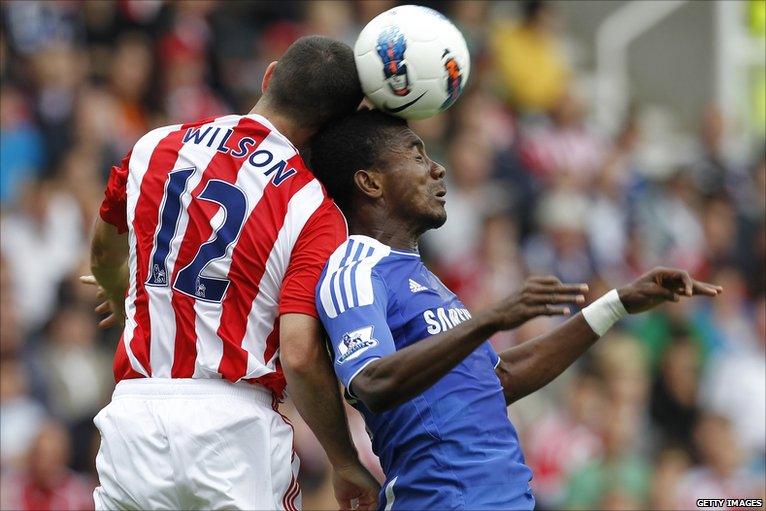 Marc Wilson (left) and Salomon Kalou (right)