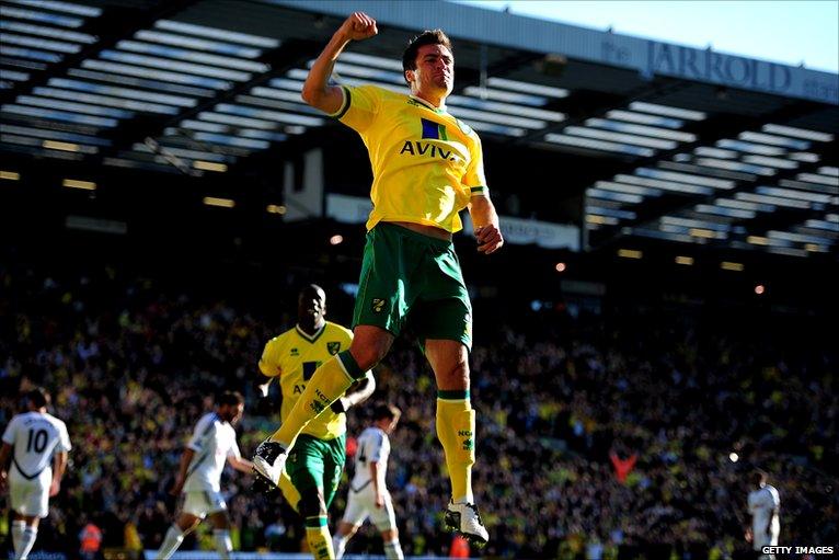 Russell Martin celebrates for Norwich