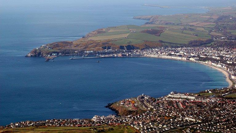 Douglas promenade by Dave Kneale