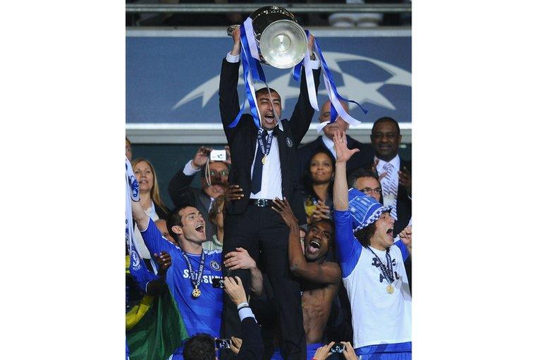 Roberto Di Matteo, Frank Lampard, David Luiz celebrate winning the Champions League