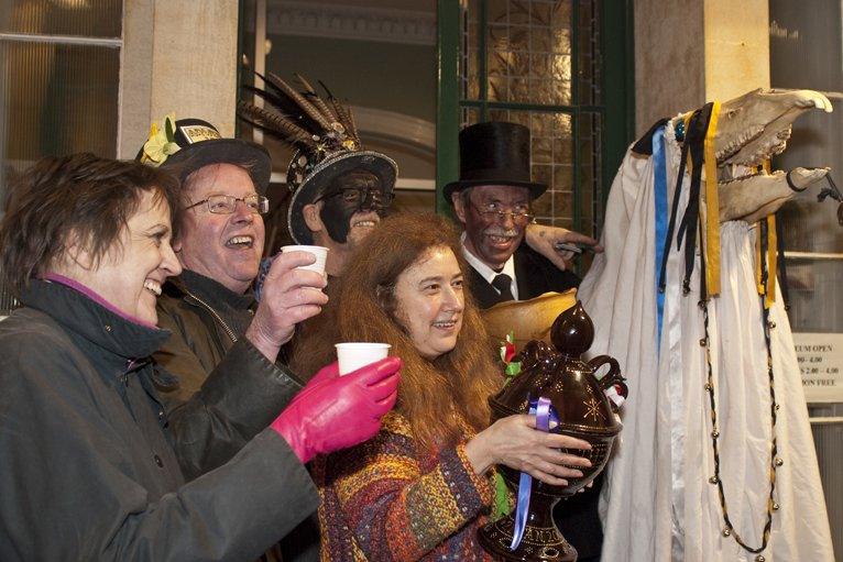 Dathlu gyda'r Fari Lwyd