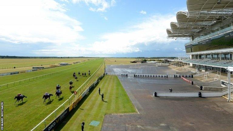 Kameko wins in front of empty stands at Newmarket