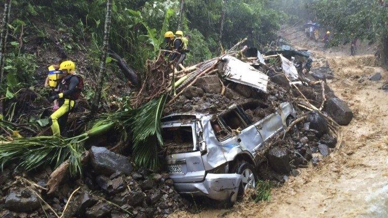 Car crushed by mudslide in Xindian, northern Taiwan - 8 August