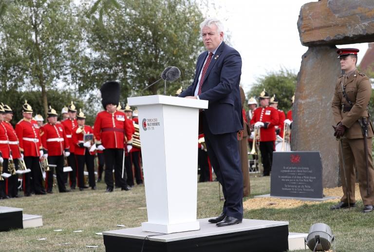 Carwyn Jones addresses the congregation