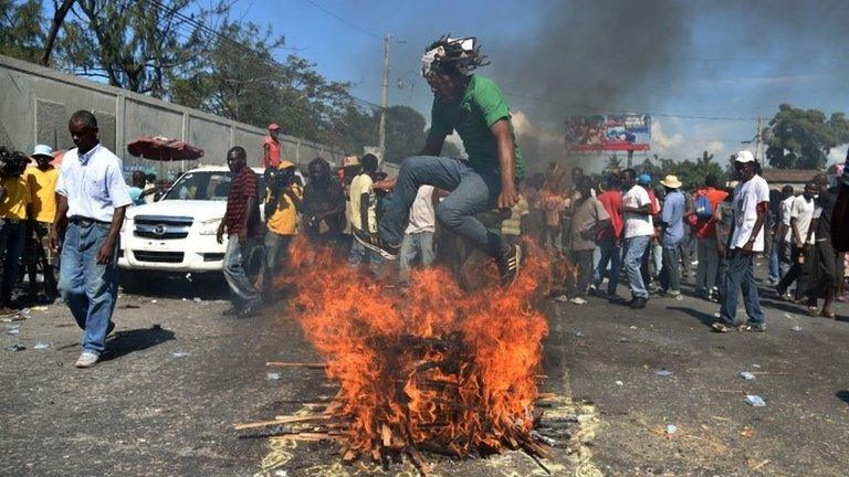 Proterster march in Port-au-Prince on 24 November 24, 2015.