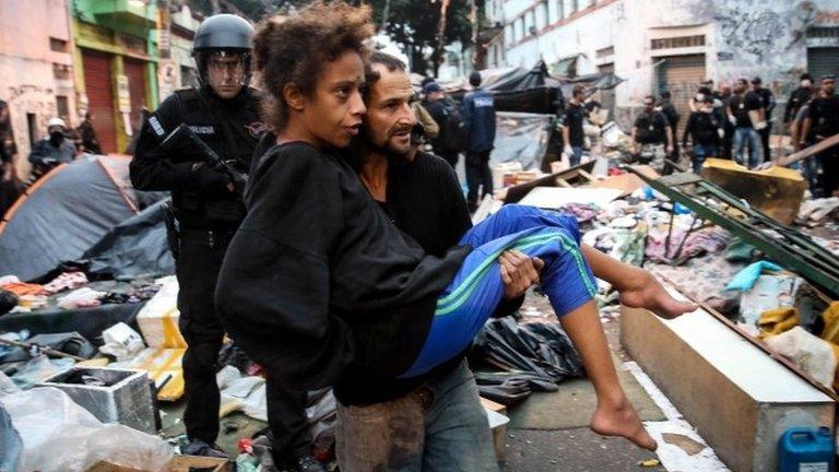 Police operation at Sao Paulo crackland