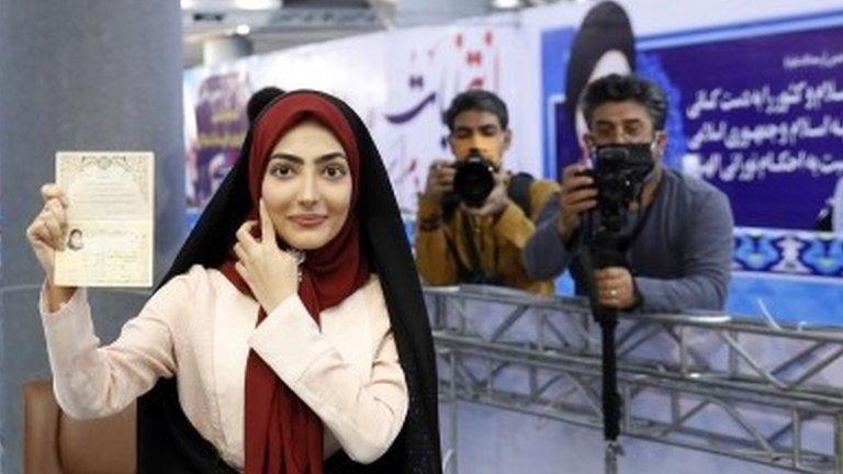 Iranian woman registers her candidacy in the presidential elections, in Tehran (14/05/21)