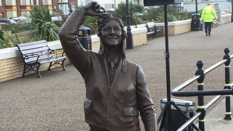 Amy Johnson statue in Herne Bay