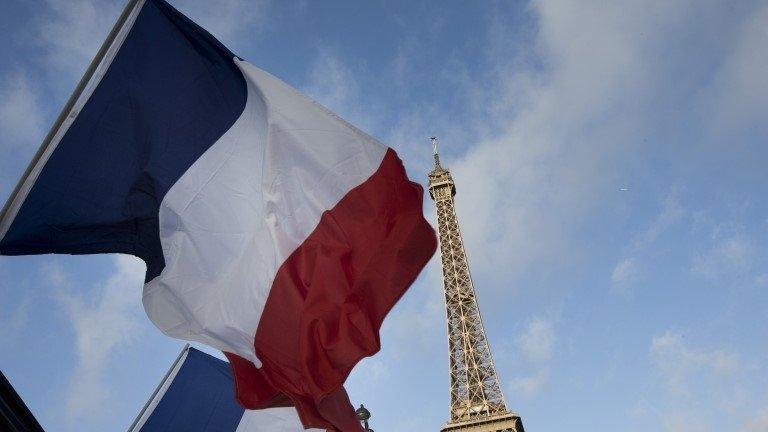 French flag and Eiffel Tower