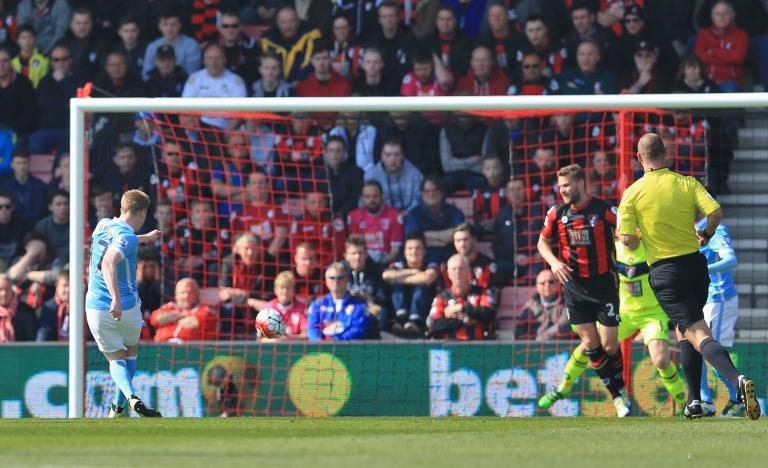 Kevin de Bruyne volleys Manchester City 2-0 ahead