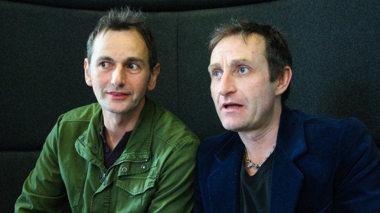 Jim Glennie and Saul Davies of indie band James