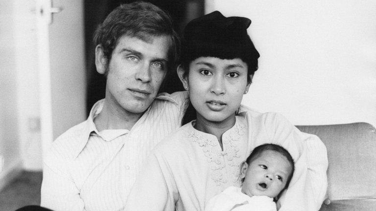 Michael Aris and Aung San Suu Kyi with their son Alexander in London in 1973