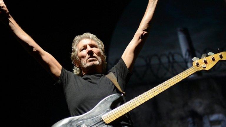 Roger Waters performing in New York