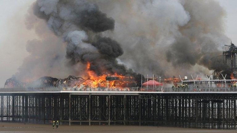 Fire at Weston pier in 2008