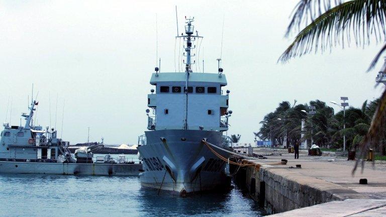 Chinese patrol boat docked at wharf in Sansha city on 27 July 2012