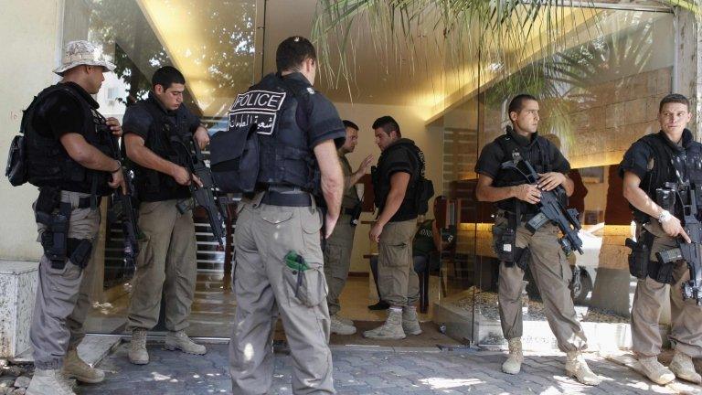 Lebanese police guard Mr Samaha's residence - 9 August