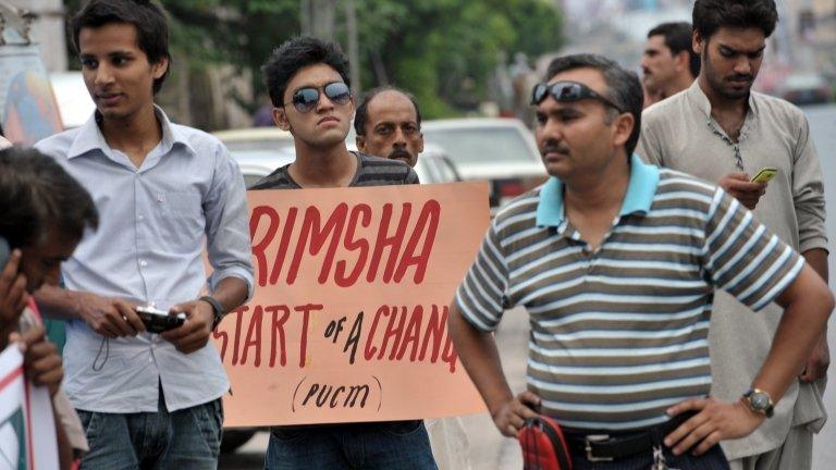 Activists of The Pakistan United Christian Movement gather to protest for the release of Christian girl accused of blasphemy ahead of a rally in Rawalpindi on September 2, 2012.