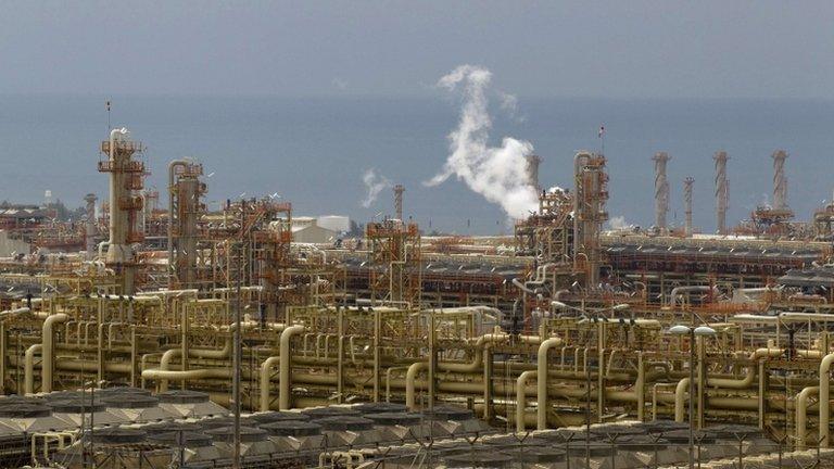 Iranian natural gas complex at Asaluyeh (file)