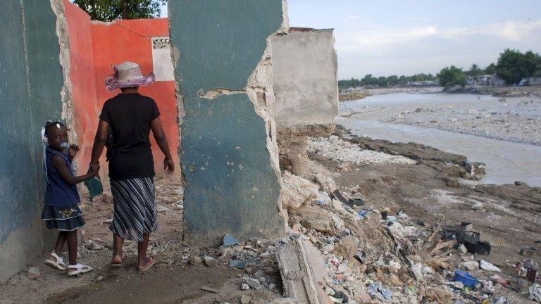 House in ruins in Port au Prince