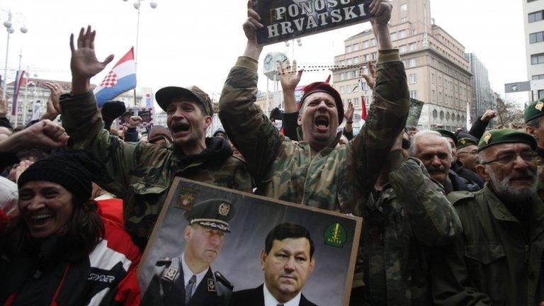 Croats celebrate appeals ruling in Zagreb. Photo: 16 November 2012