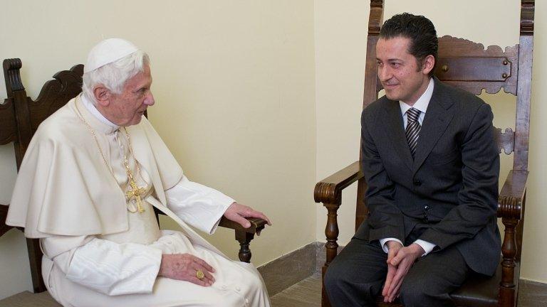 Pope Benedict visits ex-butler Paolo Gabriele in prison to pardon him, 22 December 2012