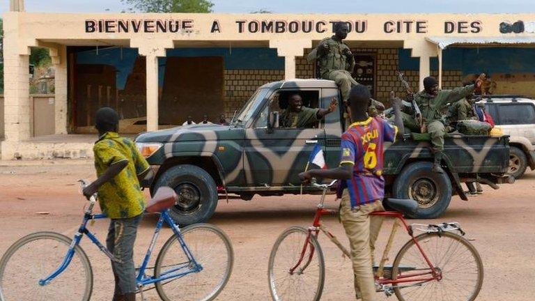 Malian troops enter Timbuktu, 28 January