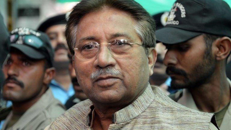 In this photograph taken on April 20, 2013, former Pakistani president Pervez Musharraf (C) is escorted by soldiers as he arrives at an anti-terrorism court in Islamabad.