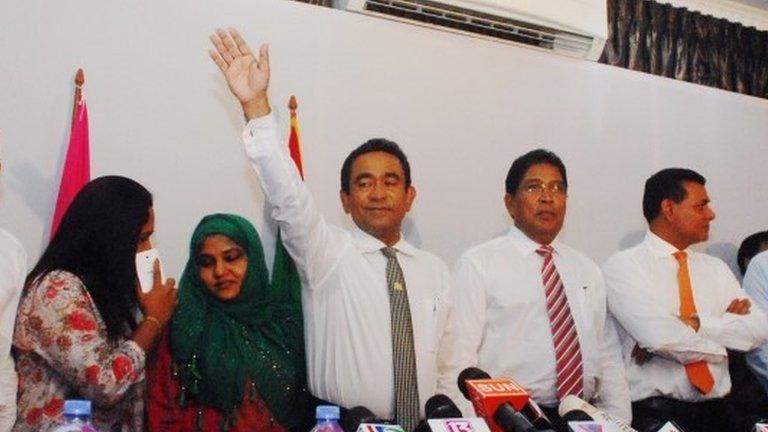 Abdulla Yameen (centre) waves to his supporters in Male. Photo: 17 November 2013