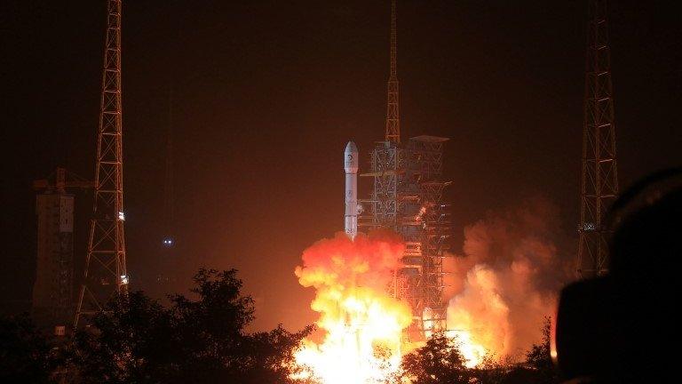 Long March 3B rocket carrying lunar probe is launched 01/12/2013