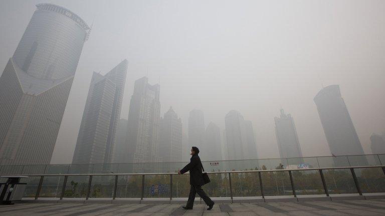 Smog in Shanghai on 6 December 2013