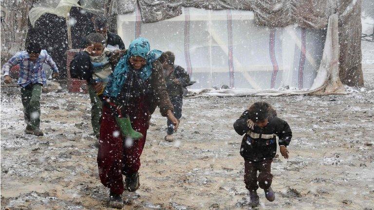 Syrian refugees in the Bekaa valley in Lebanon (12 Dec 2013)