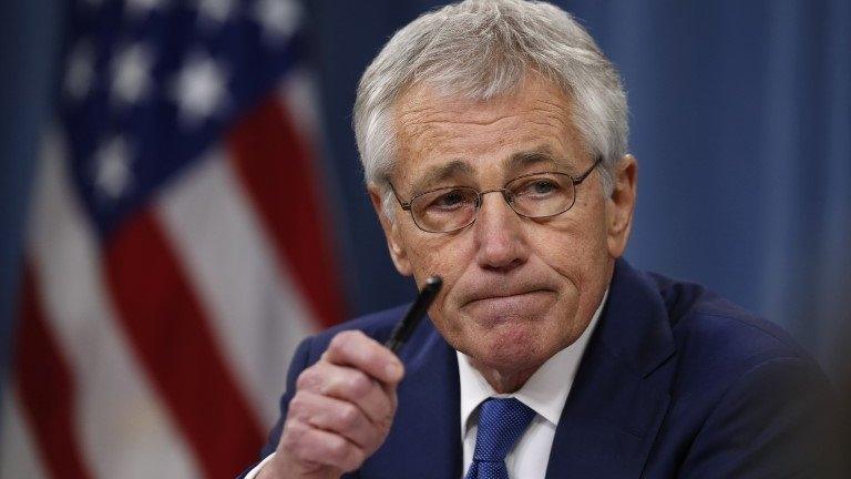 Chuck Hagel speaks at a reporters' briefing at the Pentagon, 19 December 2013