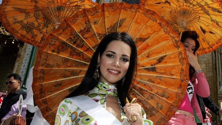 Monica Spear visits the Grand Royal Palace in Bangkok on 11 May, 2005 ahead of the Miss Universe beauty contest