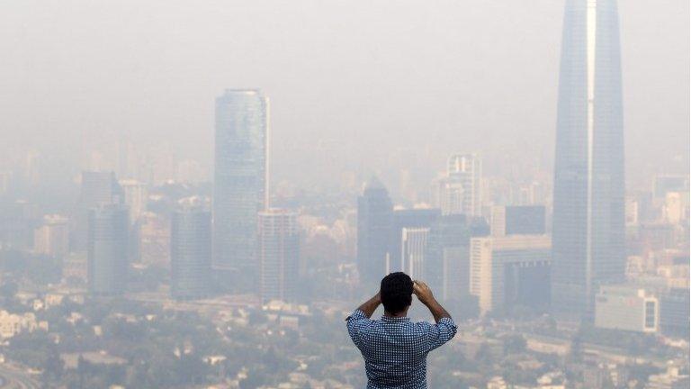 Santiago covered by smoke (8 Jan 2014)