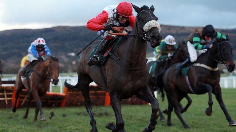 Big Buck's loses to Knockara Beau (right)