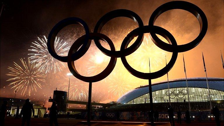 Fireworks explode around the Fisht Olympic Stadium at the end of the closing ceremony