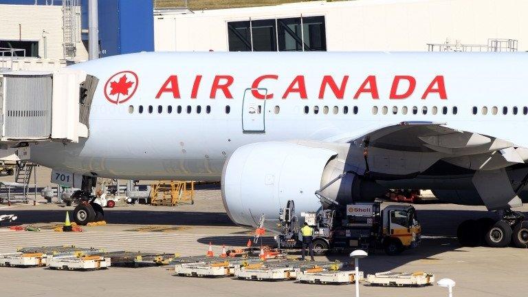 Air Canada plane in Sydney