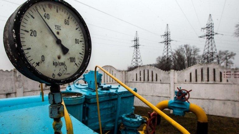 Valves of a gas pipe-line in a gas station not far from Kiev on 4 March 2014