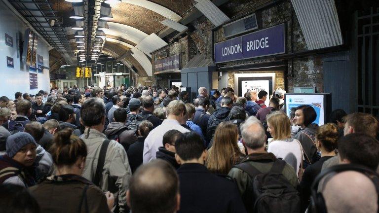 Queues at London Bridge